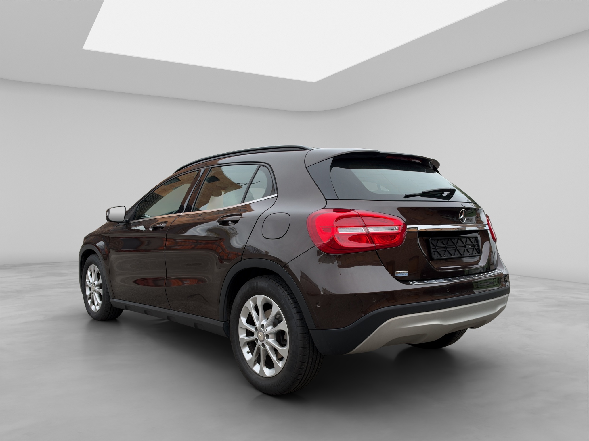 MERCEDES-BENZ GLA 220 4