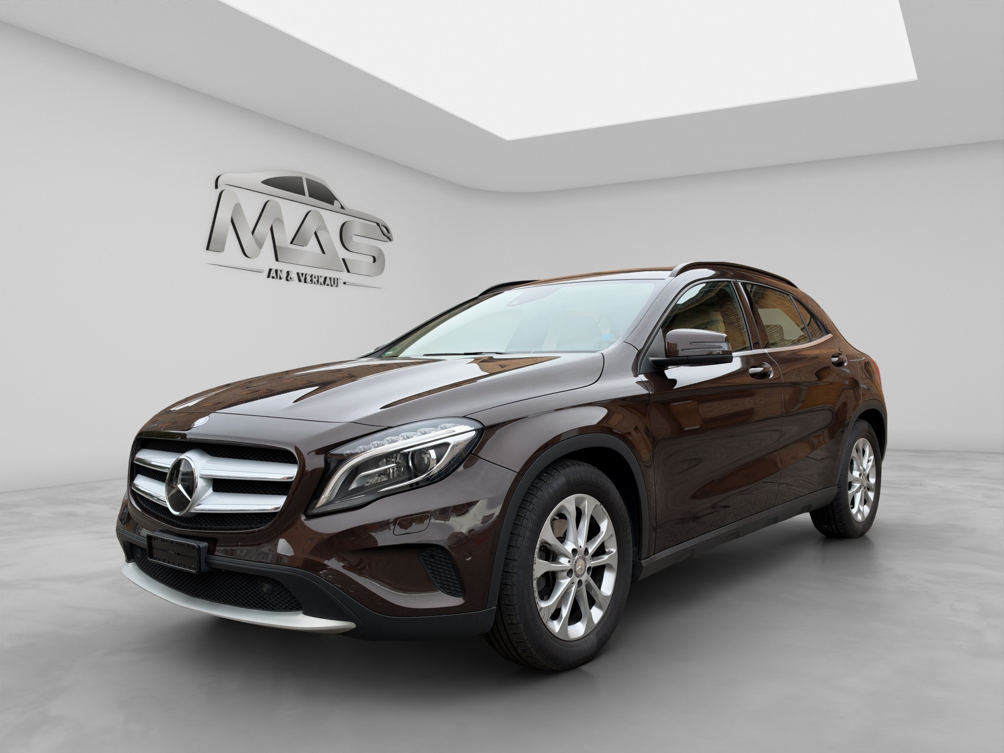 MERCEDES-BENZ GLA 220