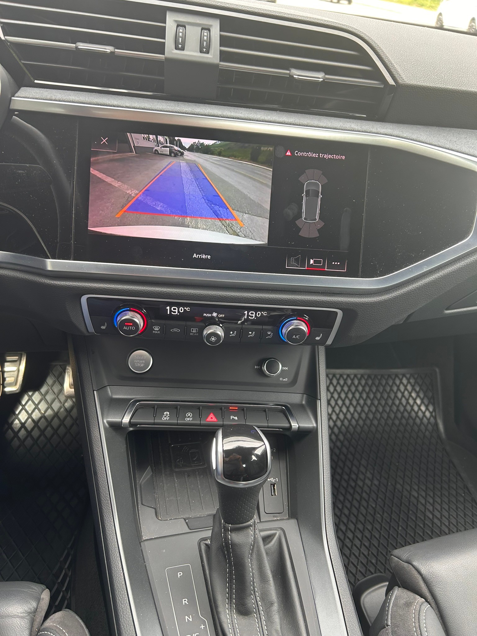 AUDI Q3 40 TFSI S line quattro S-tronic - 14