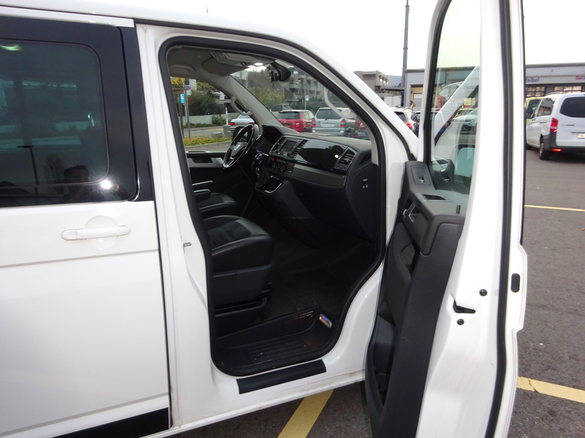 VW T6 Multivan 2.0 Bi-TDI Comfort. Gen. Six 4Mot. DSG - 5