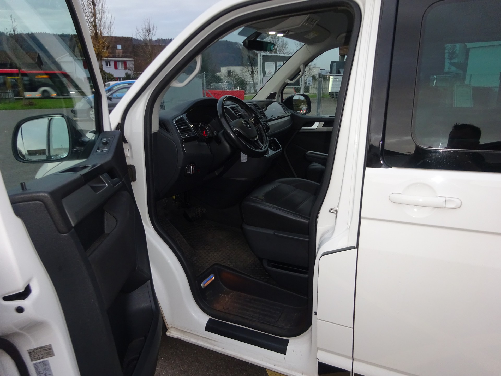 VW T6 Multivan 2.0 Bi-TDI Comfort. Gen. Six 4Mot. DSG - 11