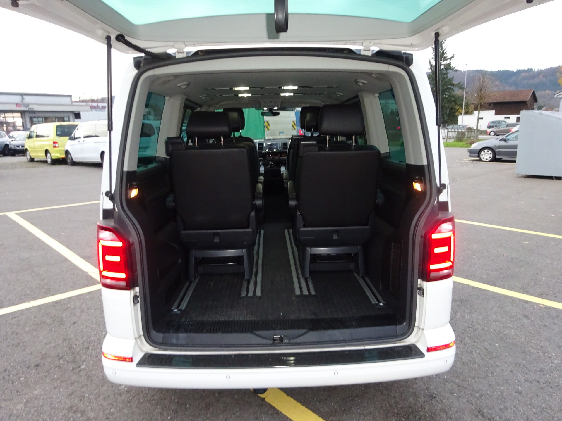 VW T6 Multivan 2.0 Bi-TDI Comfort. Gen. Six 4Mot. DSG - 10