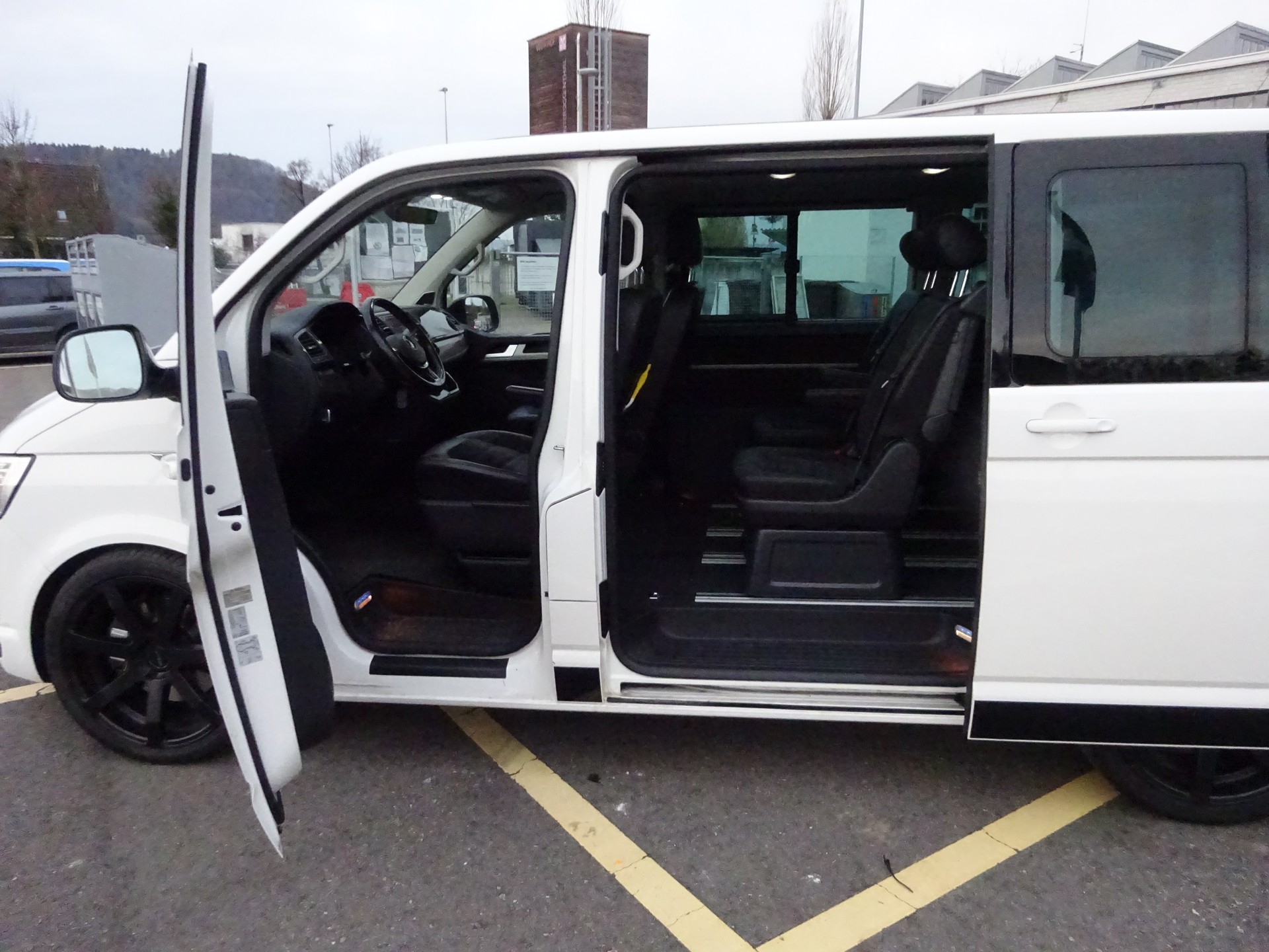 VW T6 Multivan 2.0 Bi-TDI Comfort. Gen. Six 4Mot. DSG - 12