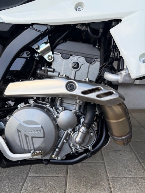 SUZUKI Supermotard DR-Z4 SM - 2