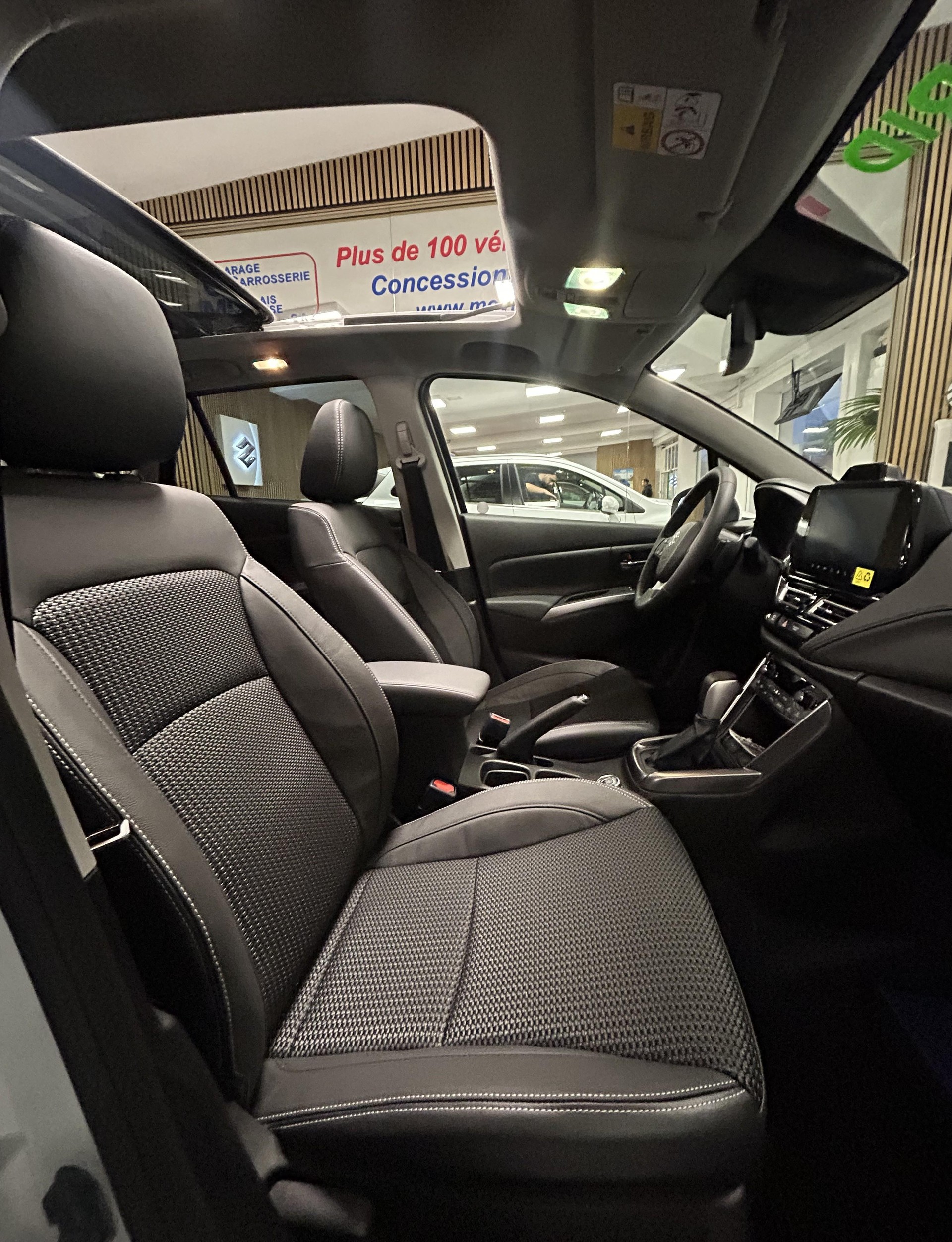 SUZUKI S-Cross 1.4 T Compact Top Hybrid 4x4 - 17