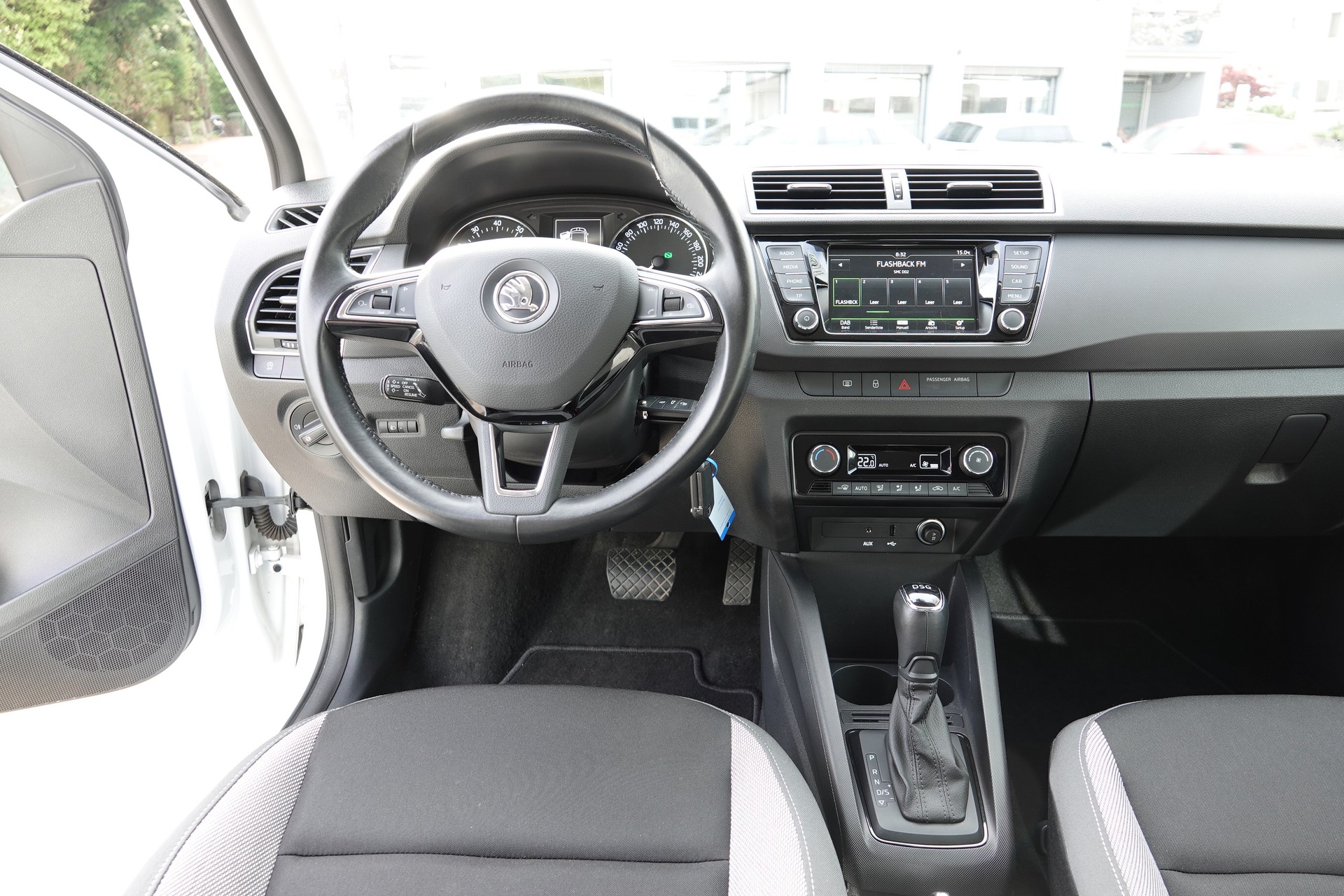 SKODA Fabia 1.2 TSI Ambition DSG - 10