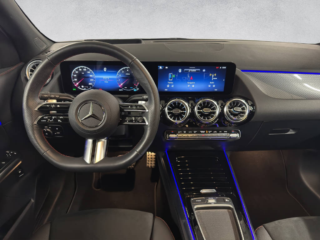 MERCEDES-BENZ GLA 200 Night Star AMG Line - 14