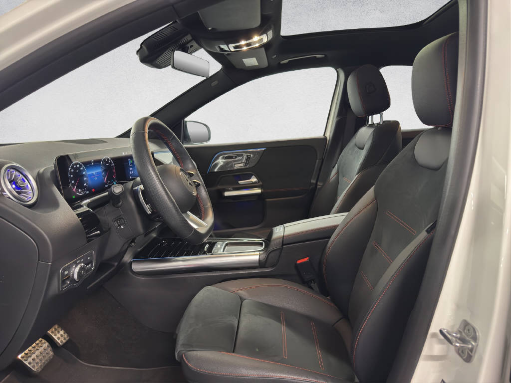 MERCEDES-BENZ GLA 200 Night Star AMG Line - 10