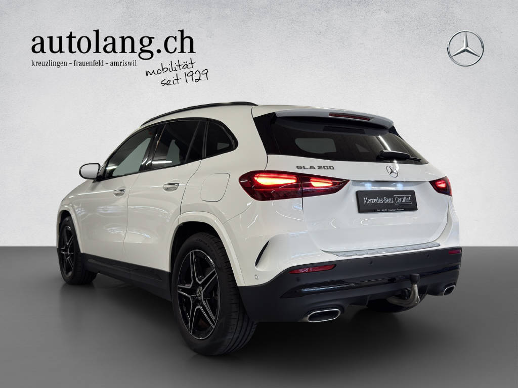 MERCEDES-BENZ GLA 200 Night Star AMG Line - 3