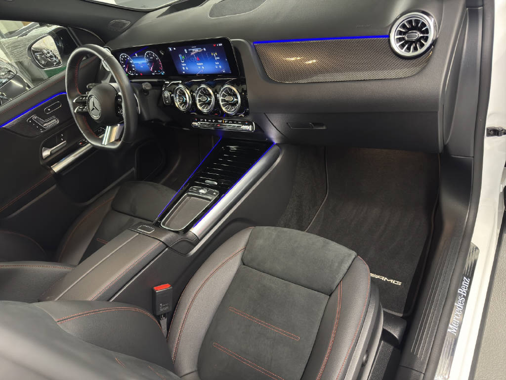 MERCEDES-BENZ GLA 200 Night Star AMG Line - 11