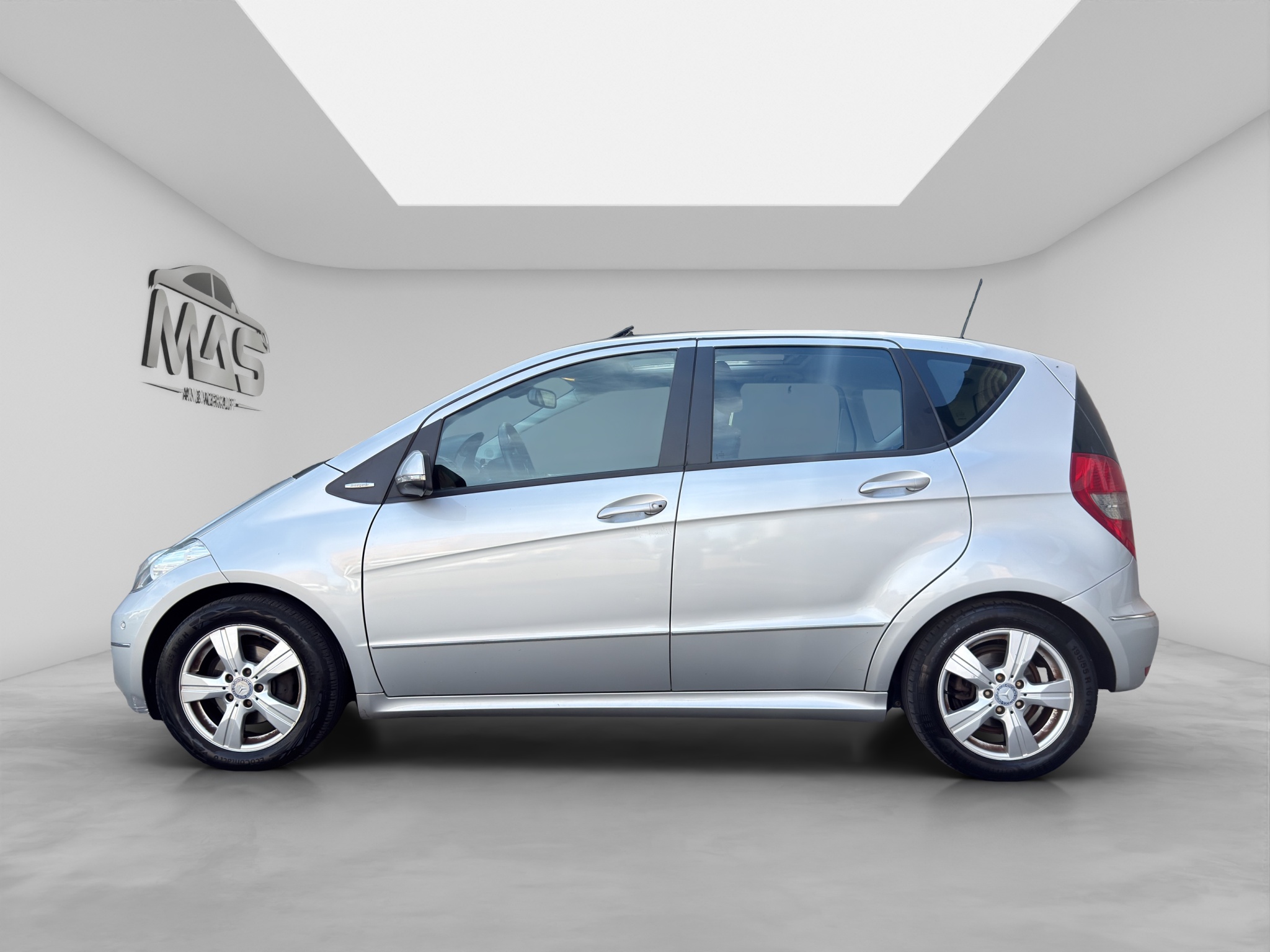 MERCEDES-BENZ A 200 3