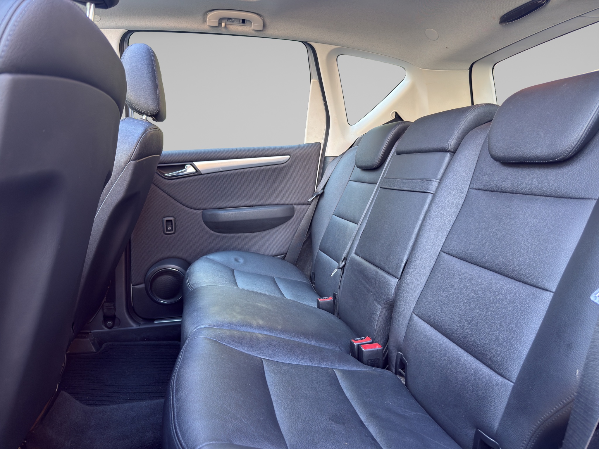 MERCEDES-BENZ A 200 11