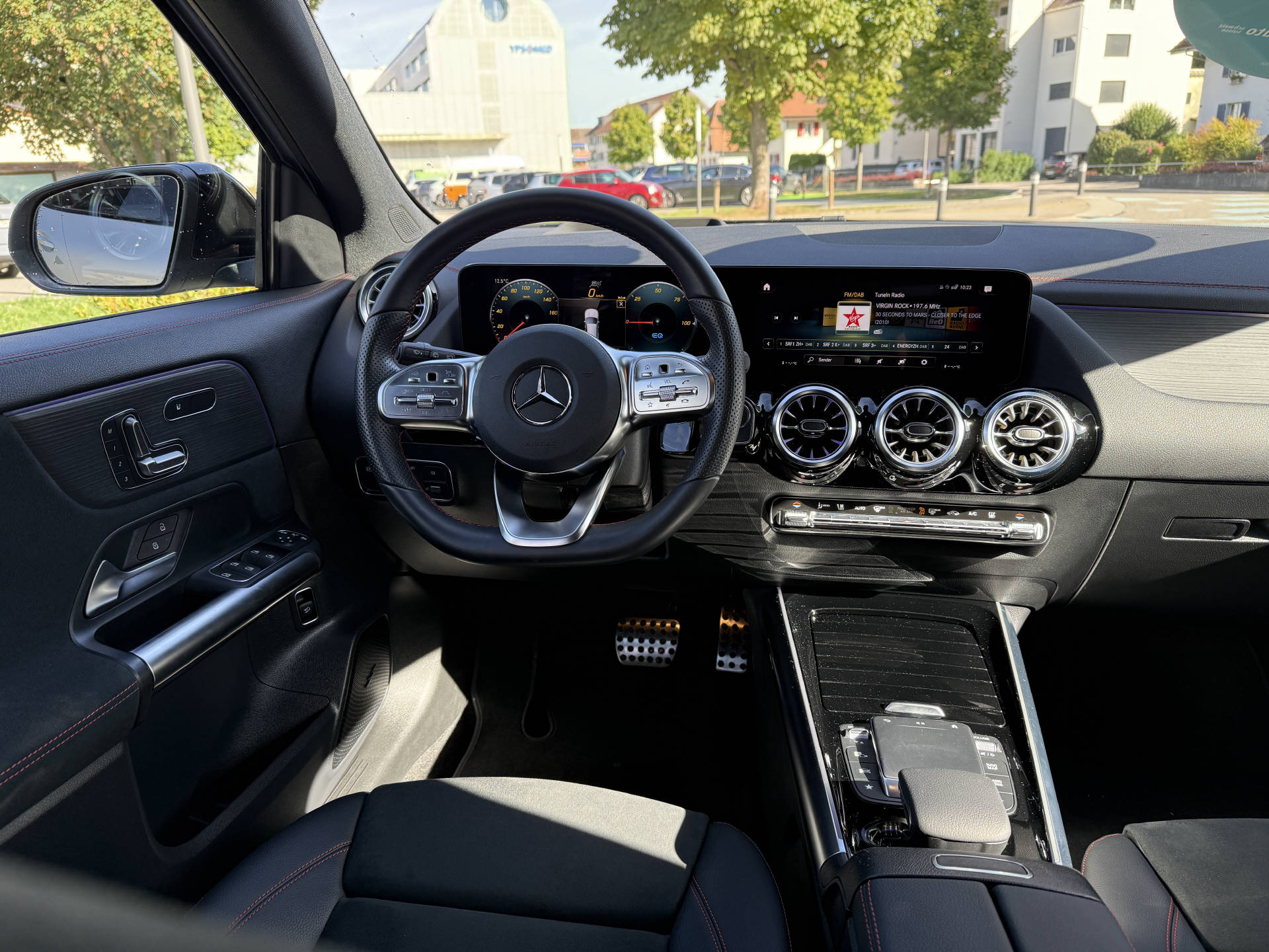 MERCEDES-BENZ EQA 350 AMG Line 4matic - 5