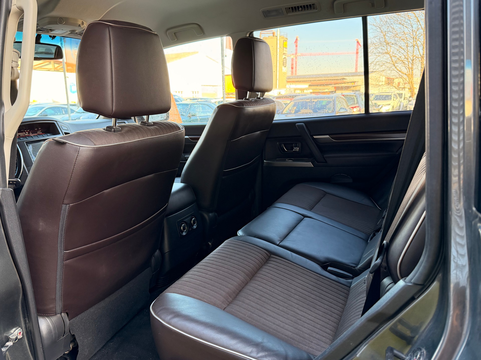 MITSUBISHI Pajero 3.2 DI-D Navigator Automatic - 11