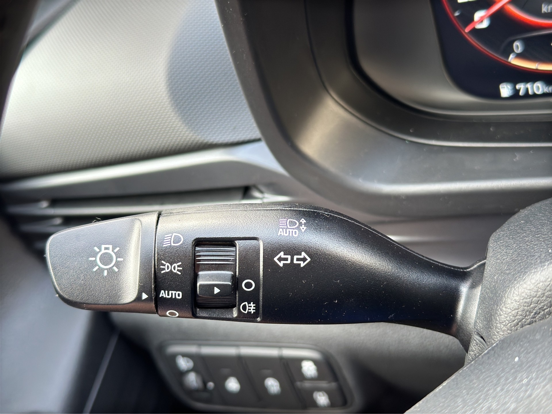 HYUNDAI i20 1.0 T-GDi Amplia DCT - 21