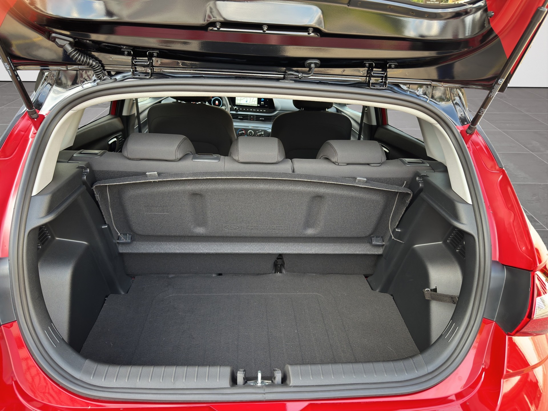 HYUNDAI i20 1.0 T-GDi Amplia DCT - 10