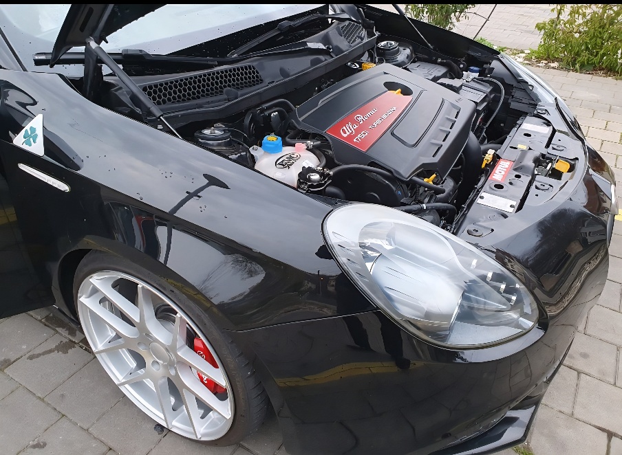 ALFA ROMEO Giulietta 1750 TBi Quadrifoglio Verde - 4