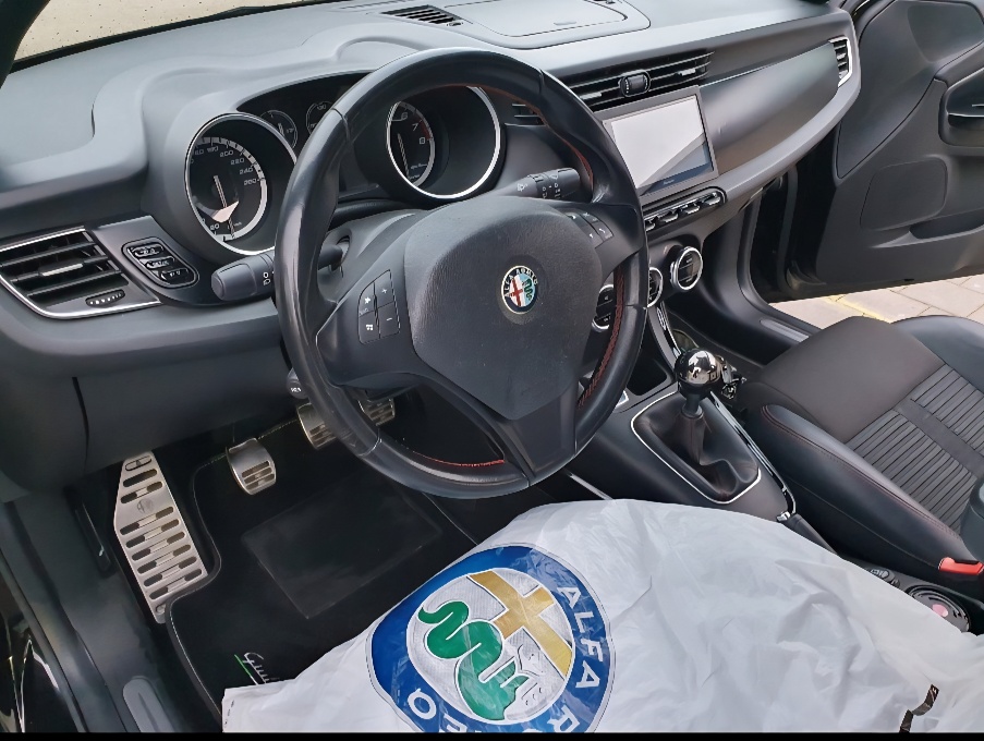ALFA ROMEO Giulietta 1750 TBi Quadrifoglio Verde - 9