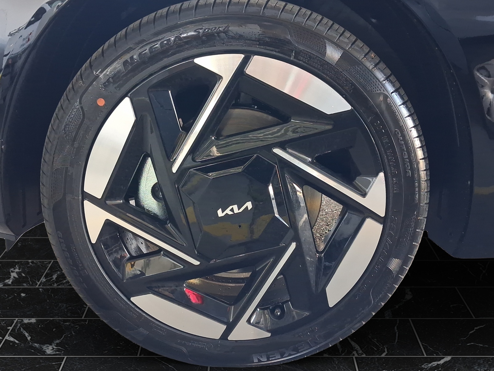 KIA Seltos 1.6 T-GDi GT-Line - 11