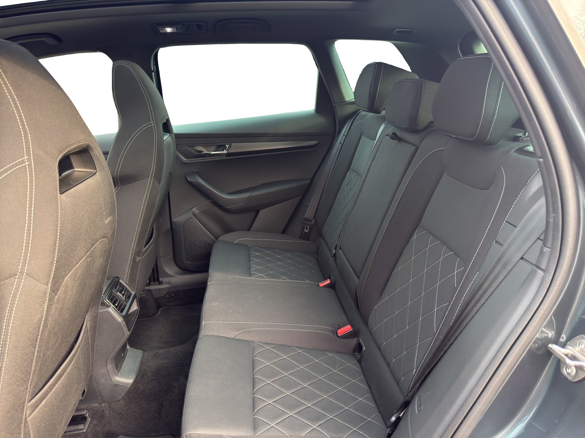 SKODA Karoq 2.0 TSI SportLine 4x4 DSG - 11