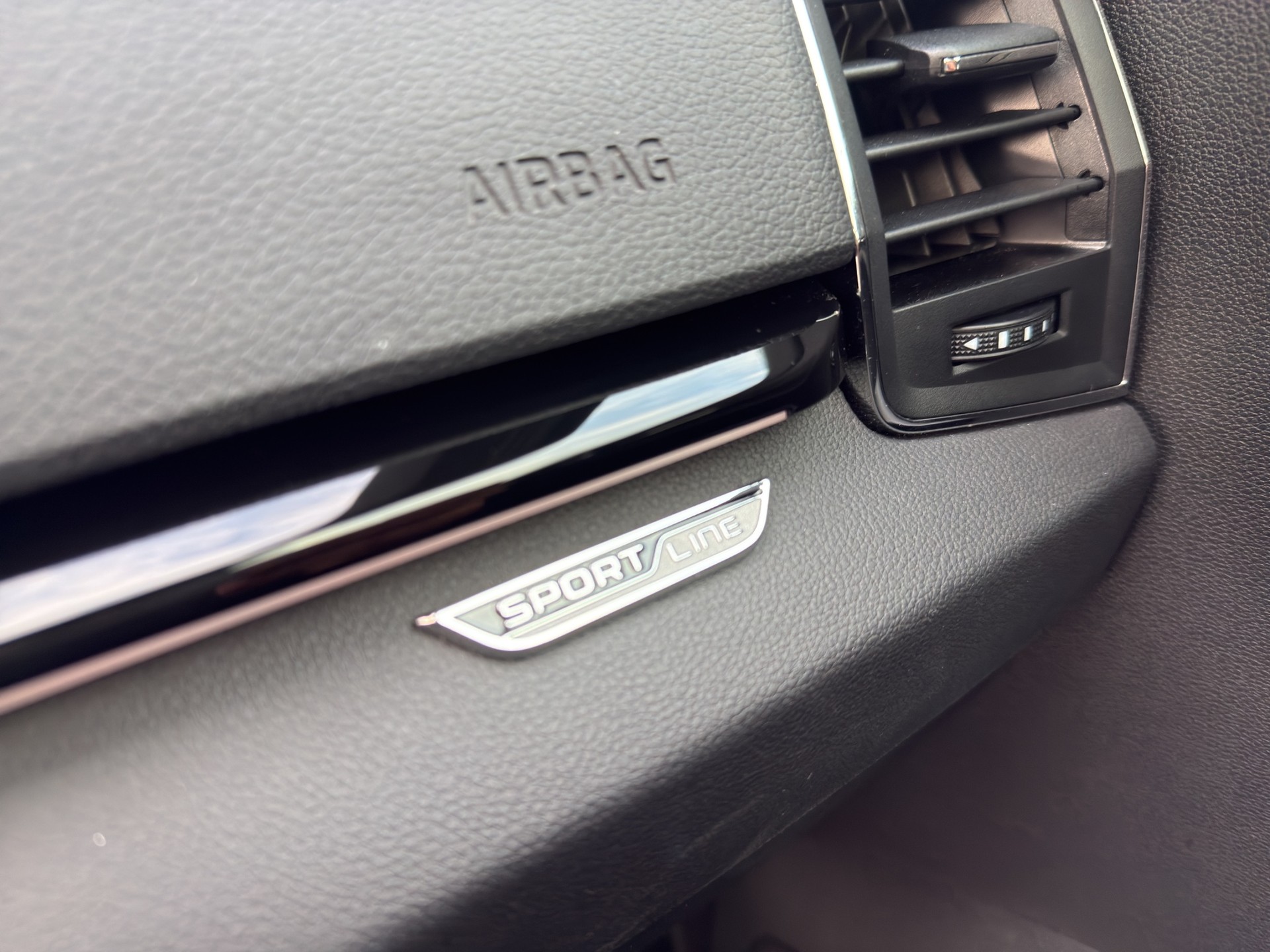 SKODA Karoq 2.0 TSI SportLine 4x4 DSG - 19