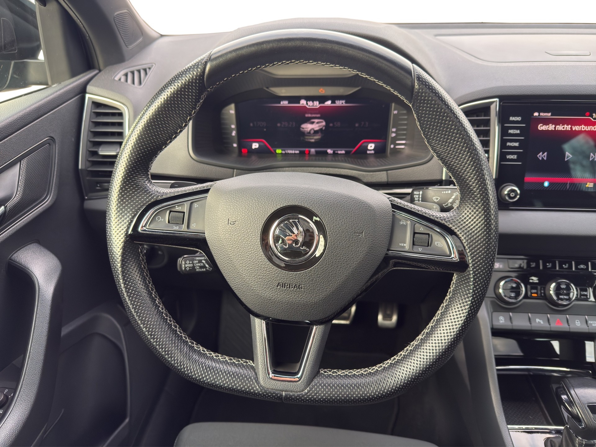 SKODA Karoq 2.0 TSI SportLine 4x4 DSG - 13