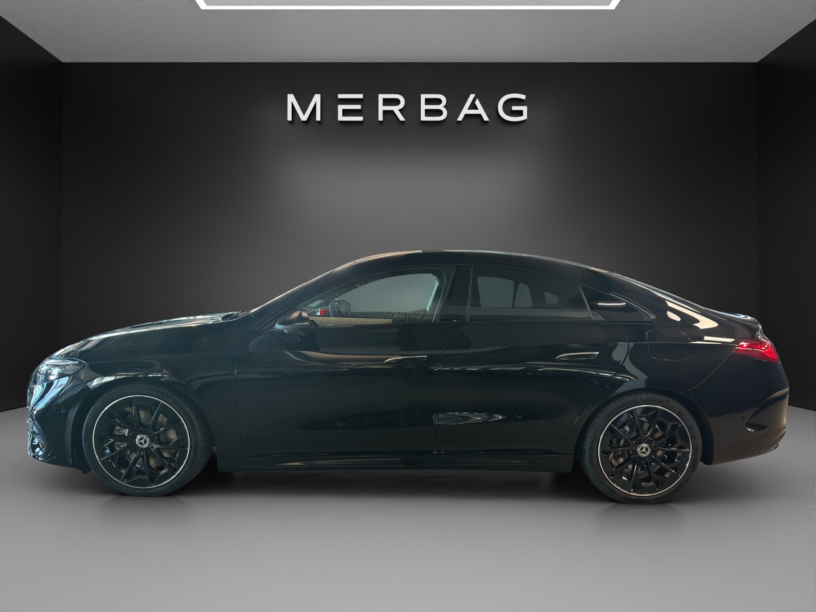 MERCEDES-BENZ CLA 220 8G-DCT 4Matic - 3