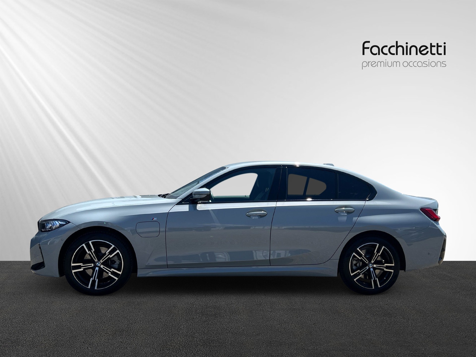BMW 330e xDrive Steptronic M Sport - 3