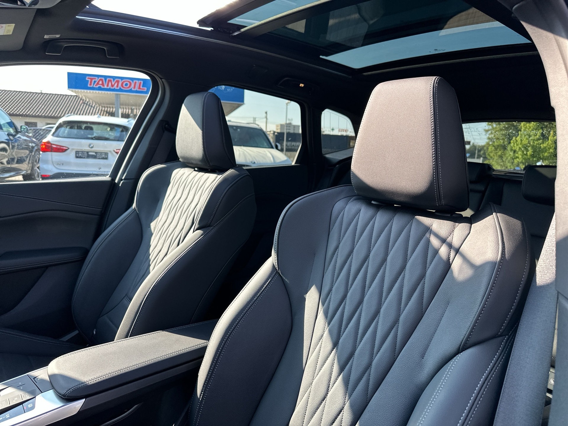 BMW 220i Active Tourer M Sport DKG - 9