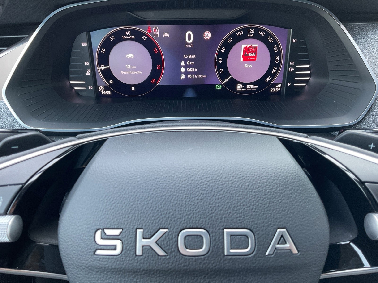 SKODA Octavia Combi 2.0 TDI DSG Selection - 9