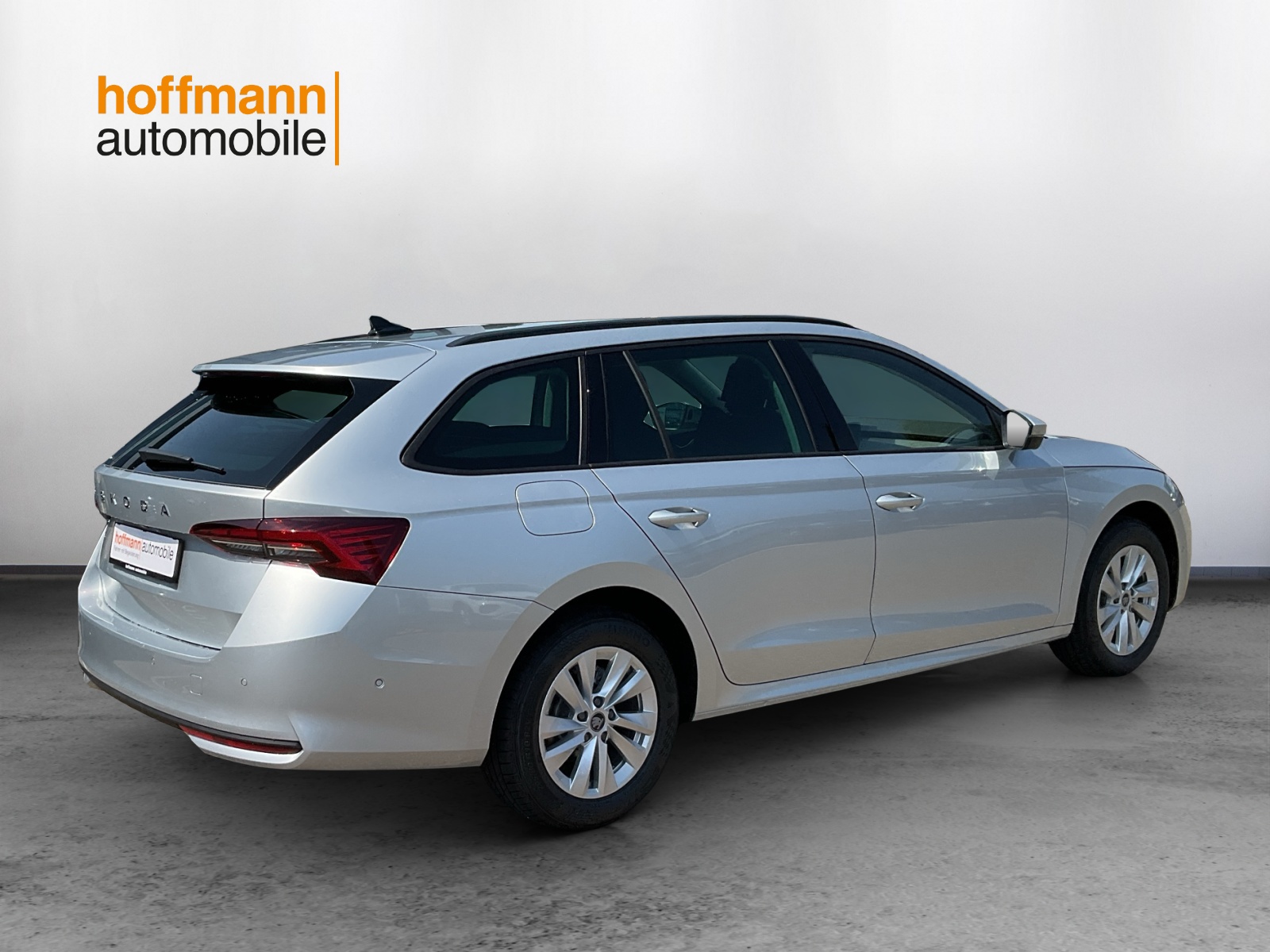 SKODA Octavia Combi 2.0 TDI DSG Selection - 4