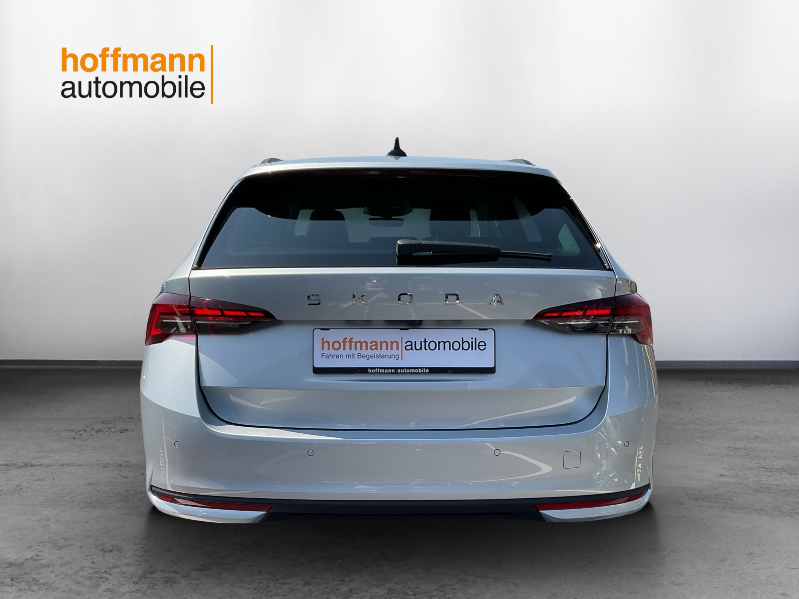 SKODA Octavia Combi 2.0 TDI DSG Selection - 5