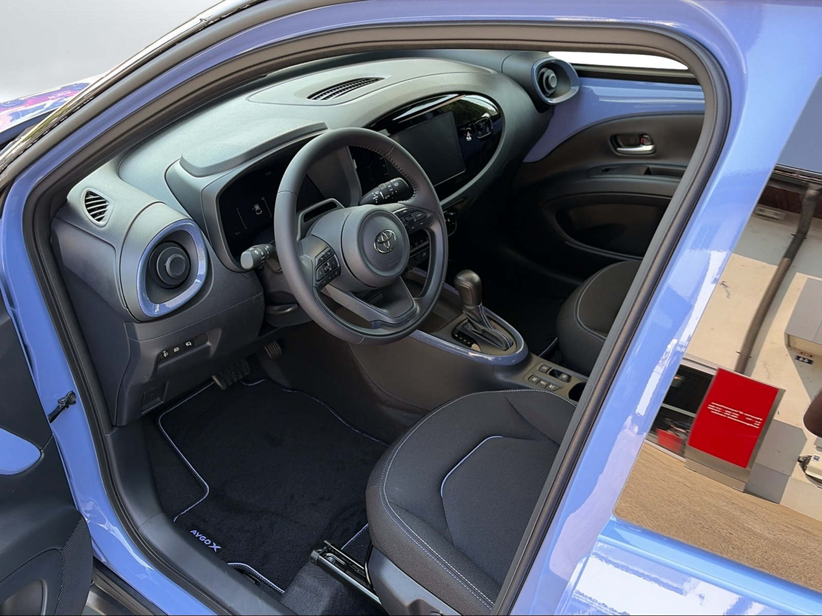 TOYOTA Aygo X 1.5 Trend e-CVT - 8