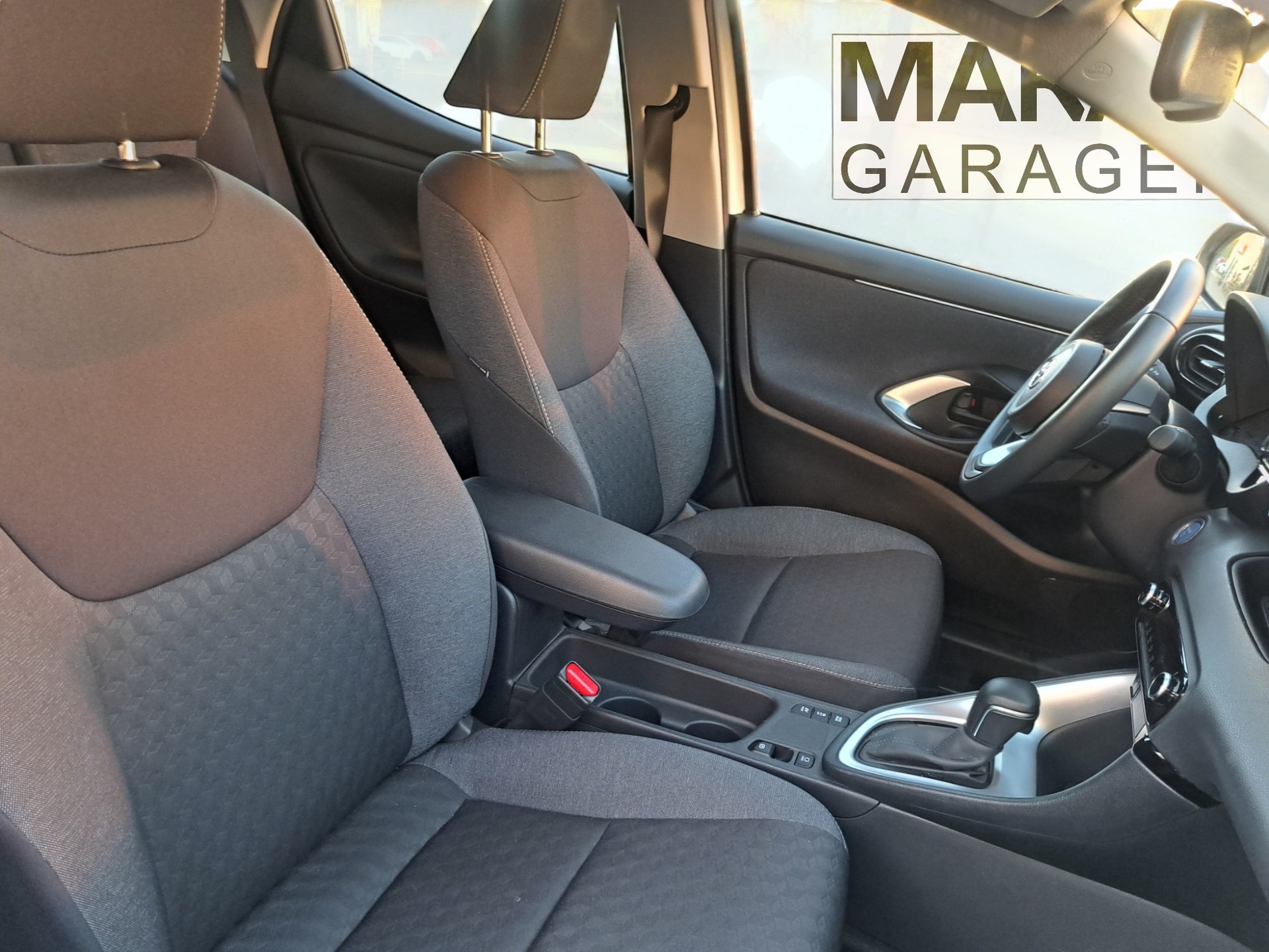 TOYOTA Yaris 1.5 Trend e-CVT - 6