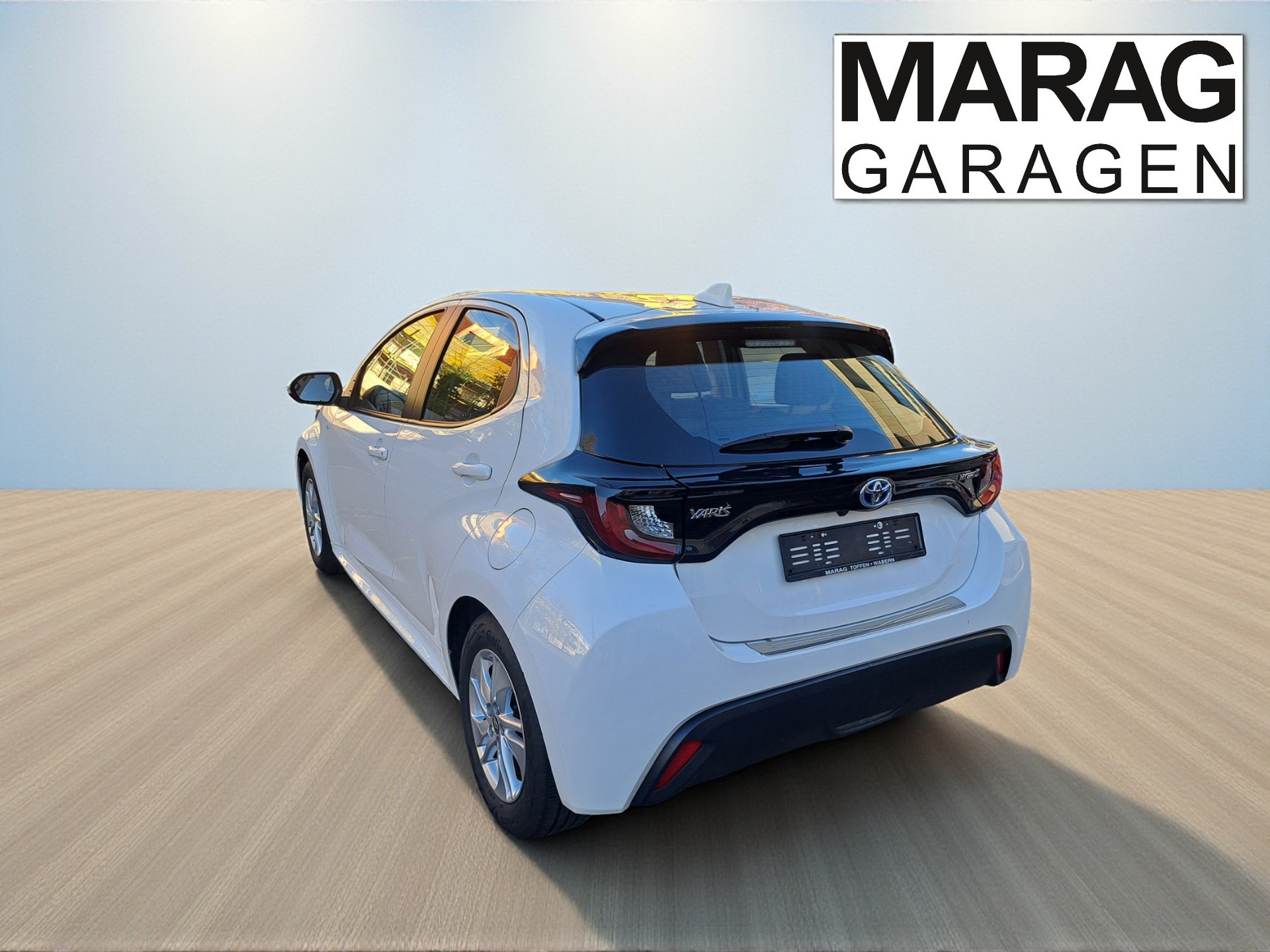 TOYOTA Yaris 1.5 Trend e-CVT - 10