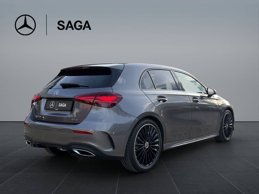 MERCEDES-BENZ A 220 AMG Line 4m - 7