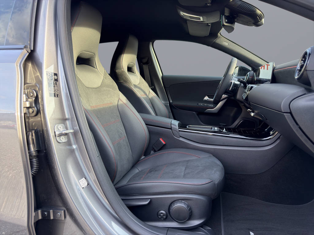 MERCEDES-BENZ A 220 AMG Line 4m - 15