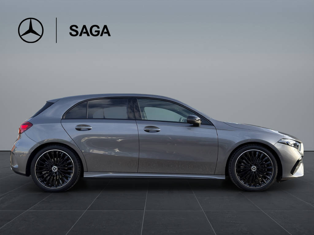 MERCEDES-BENZ A 220 AMG Line 4m - 6