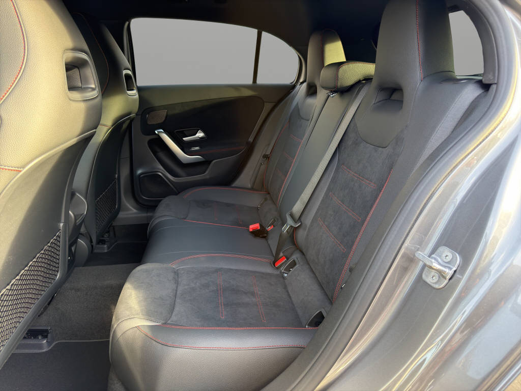 MERCEDES-BENZ A 220 AMG Line 4m - 13