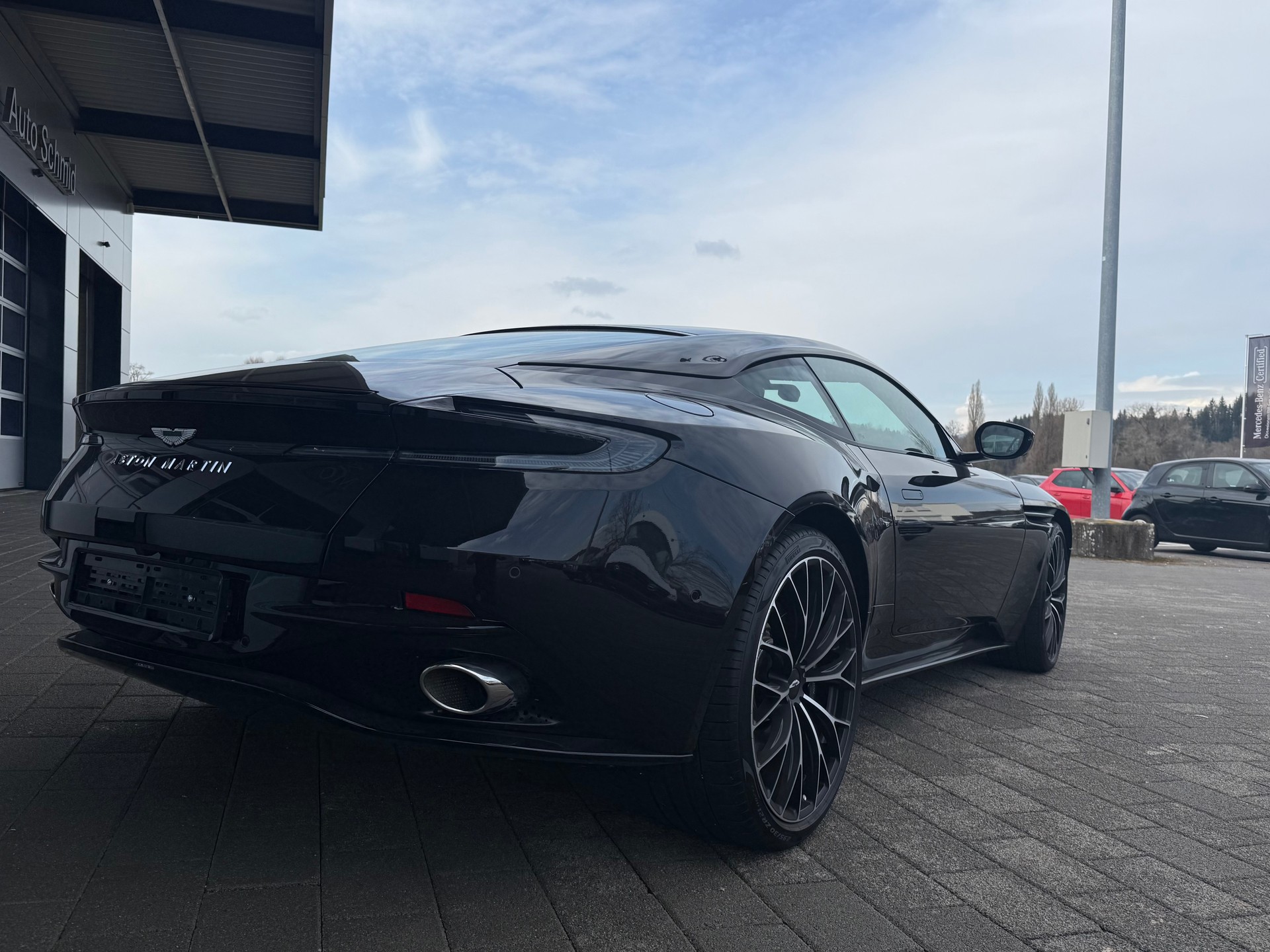 ASTON MARTIN DB11 Coupé 4.0 V8 Bi-Turbo - 2