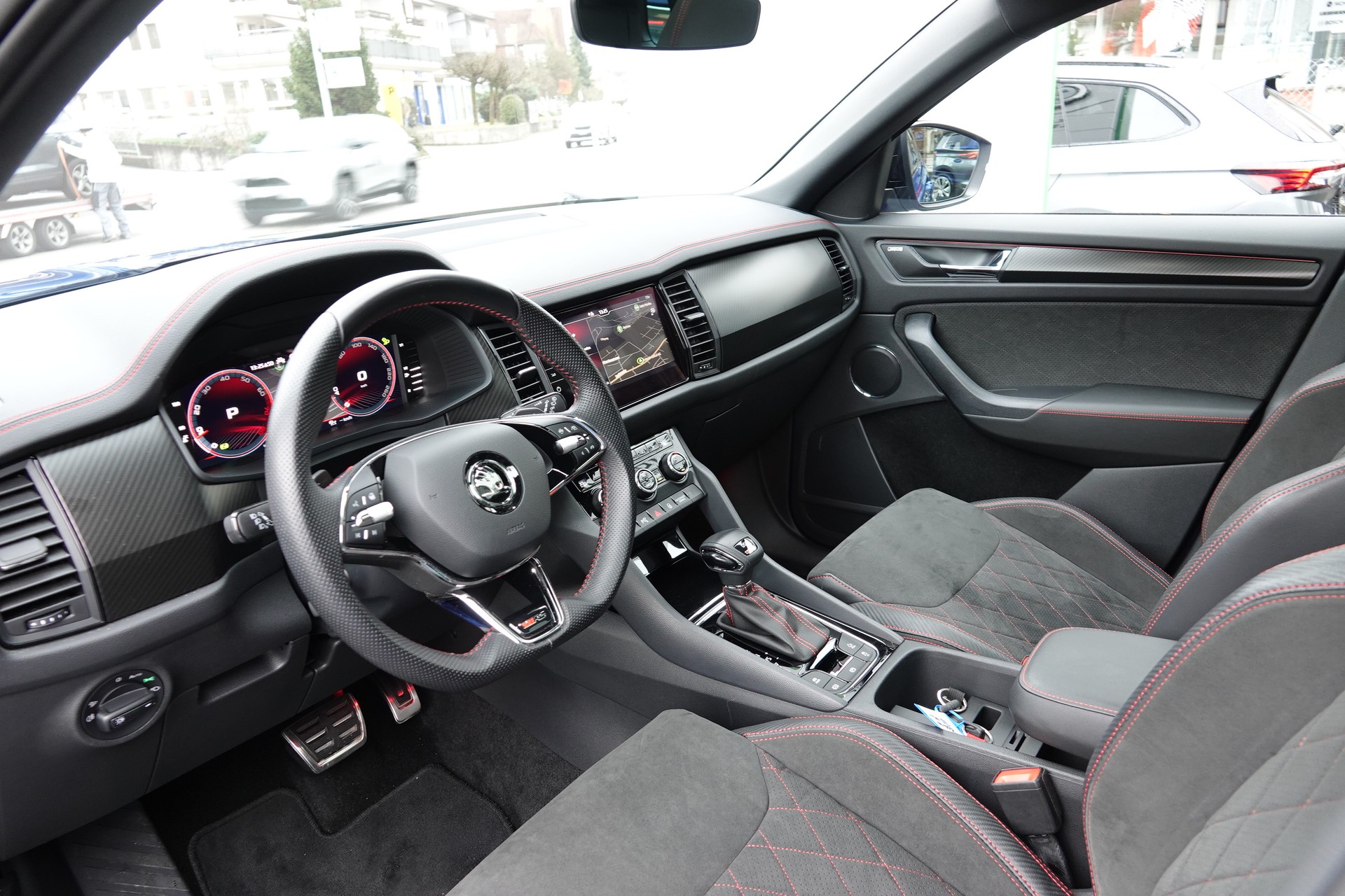 SKODA Kodiaq 2.0 TSI 4x4 RS - 9