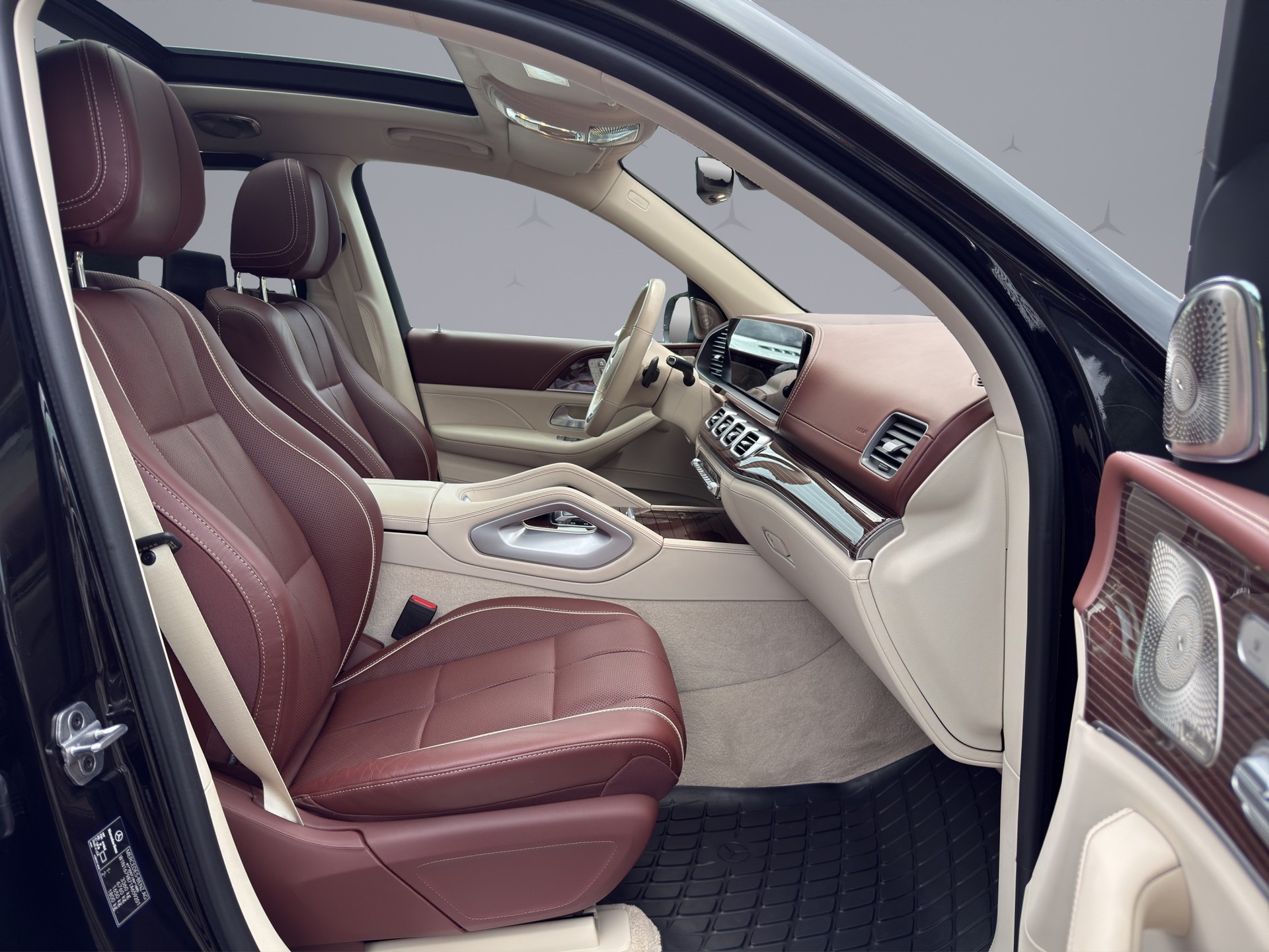 MERCEDES-BENZ GLS 600 4matic+ Maybach - 16