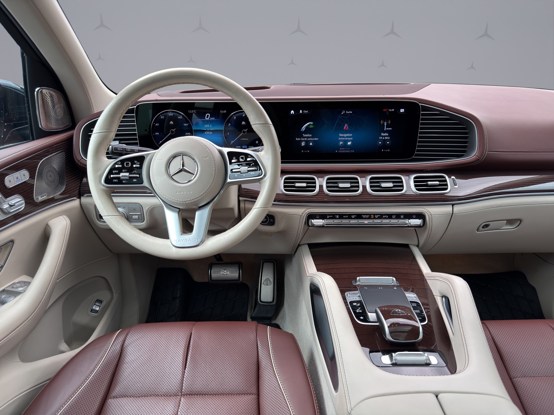 MERCEDES-BENZ GLS 600 4matic+ Maybach - 13