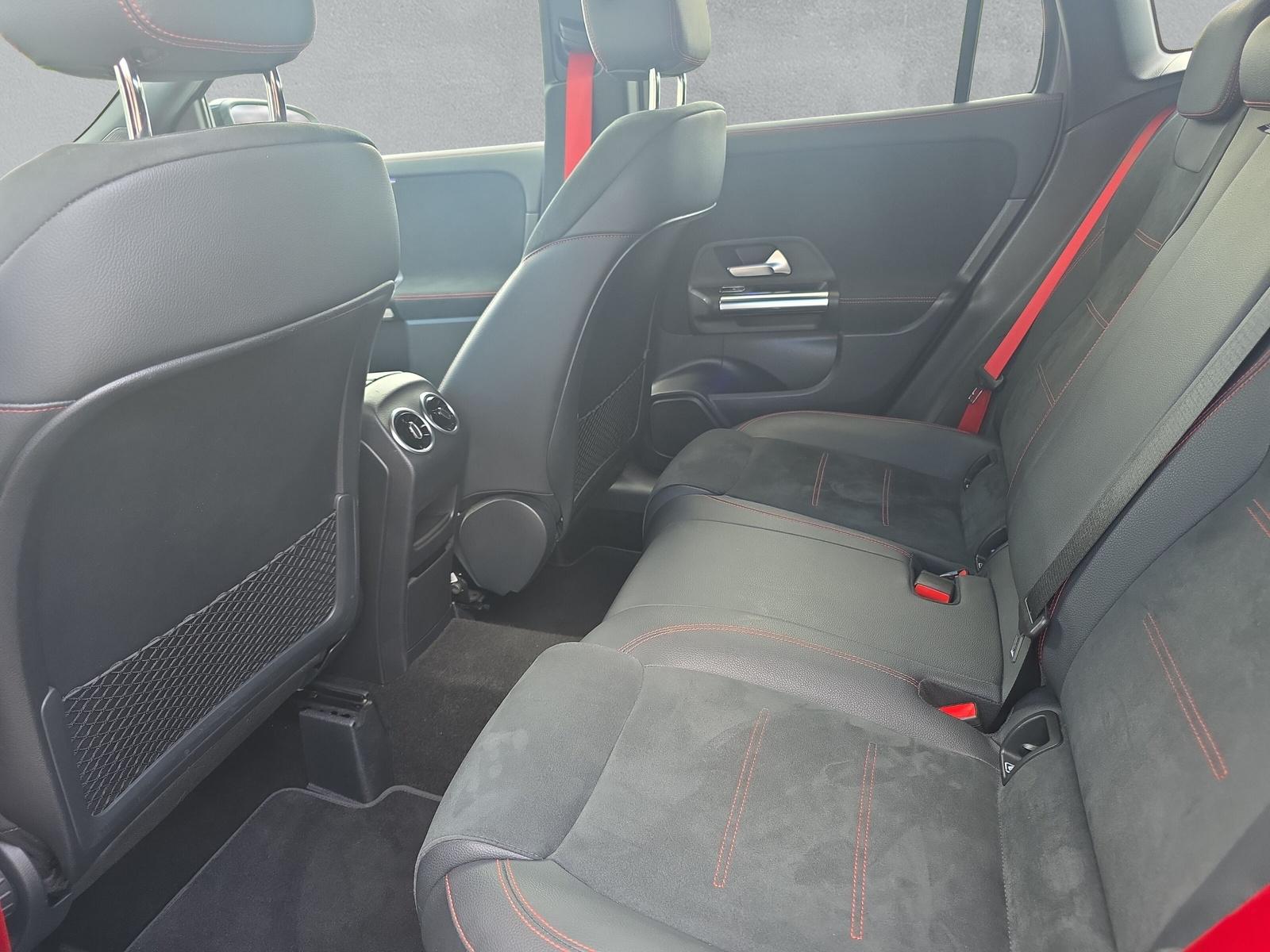MERCEDES-BENZ GLA 35 AMG 4matic (CH) - 12