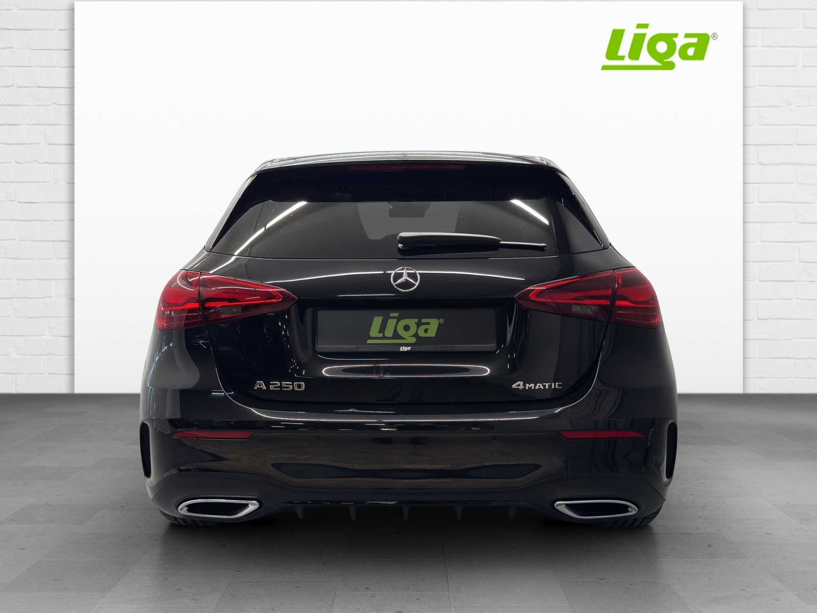 MERCEDES-BENZ A 250 AMG Line 4Matic - 5