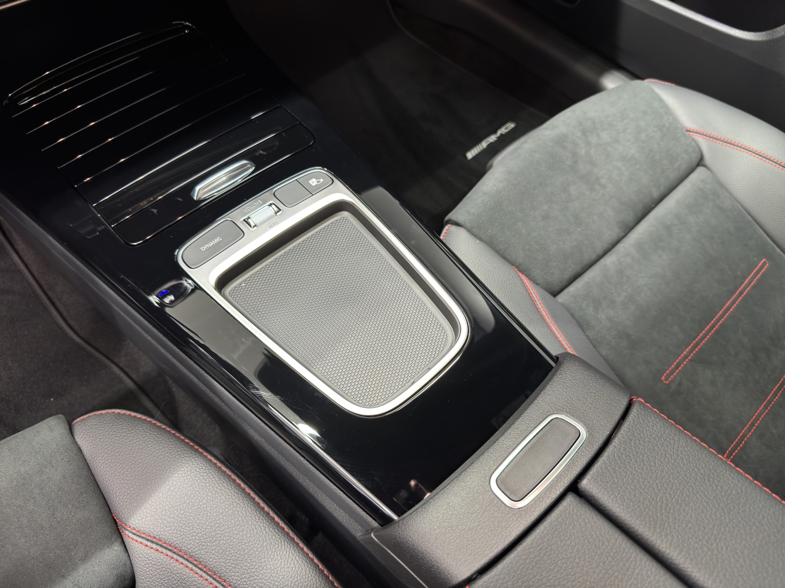 MERCEDES-BENZ A 250 AMG Line 4Matic - 16