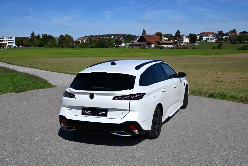 PEUGEOT 308 SW 1.2 Pure Tech GT Pack EAT8 - 3