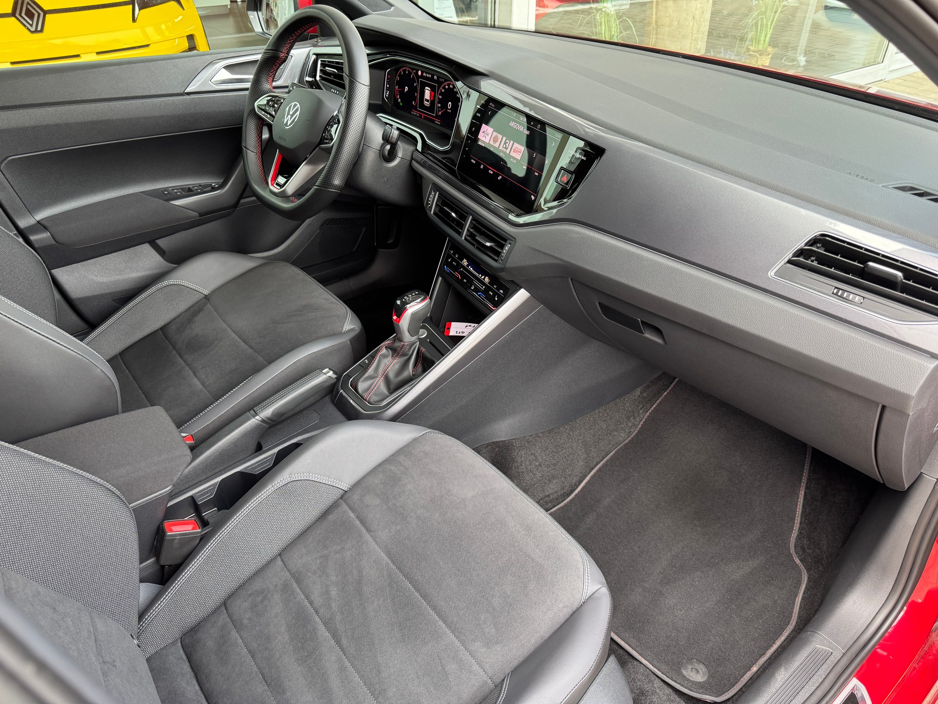 VW Polo 2.0 TSI GTI DSG - 9