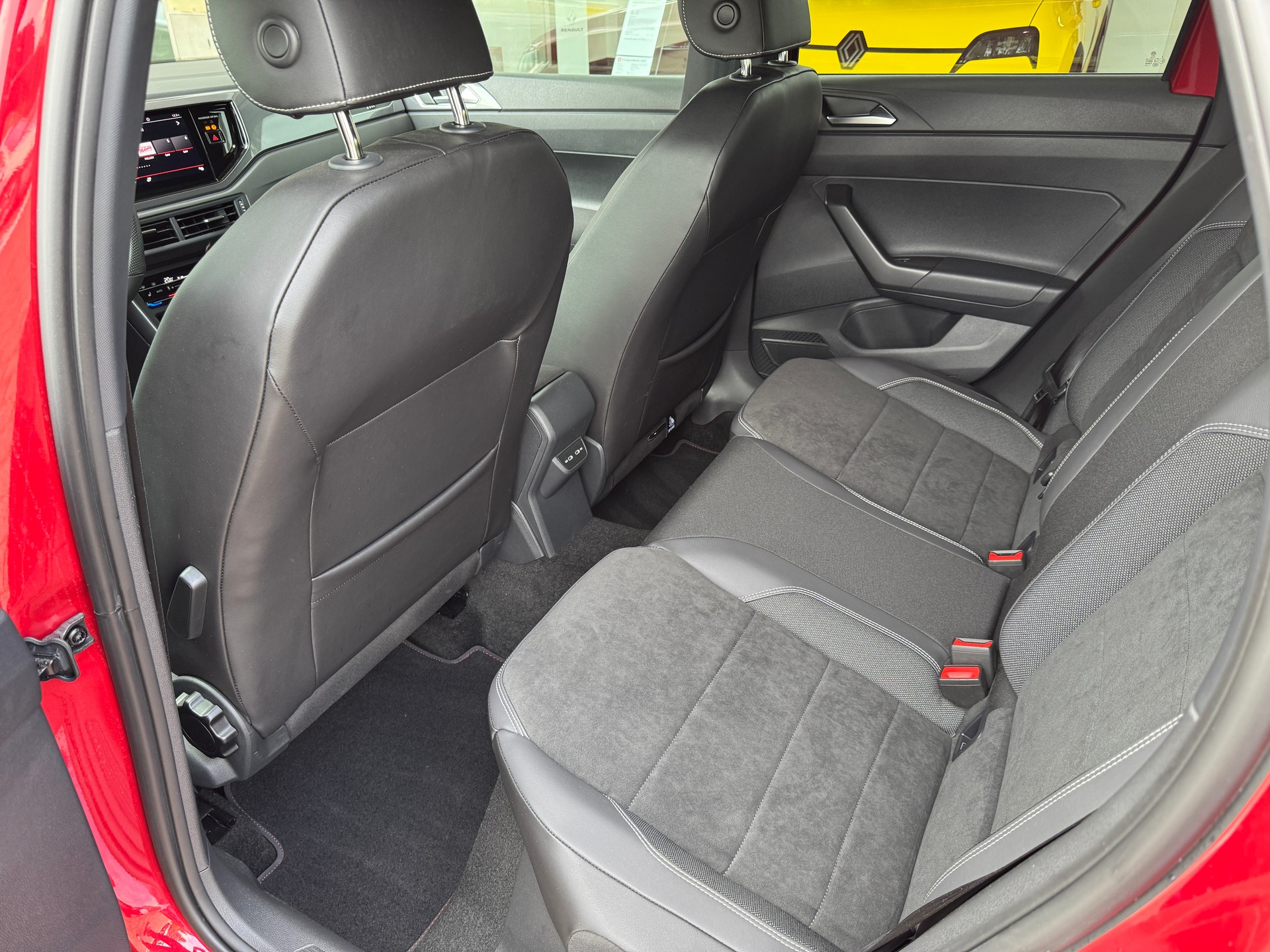 VW Polo 2.0 TSI GTI DSG - 11