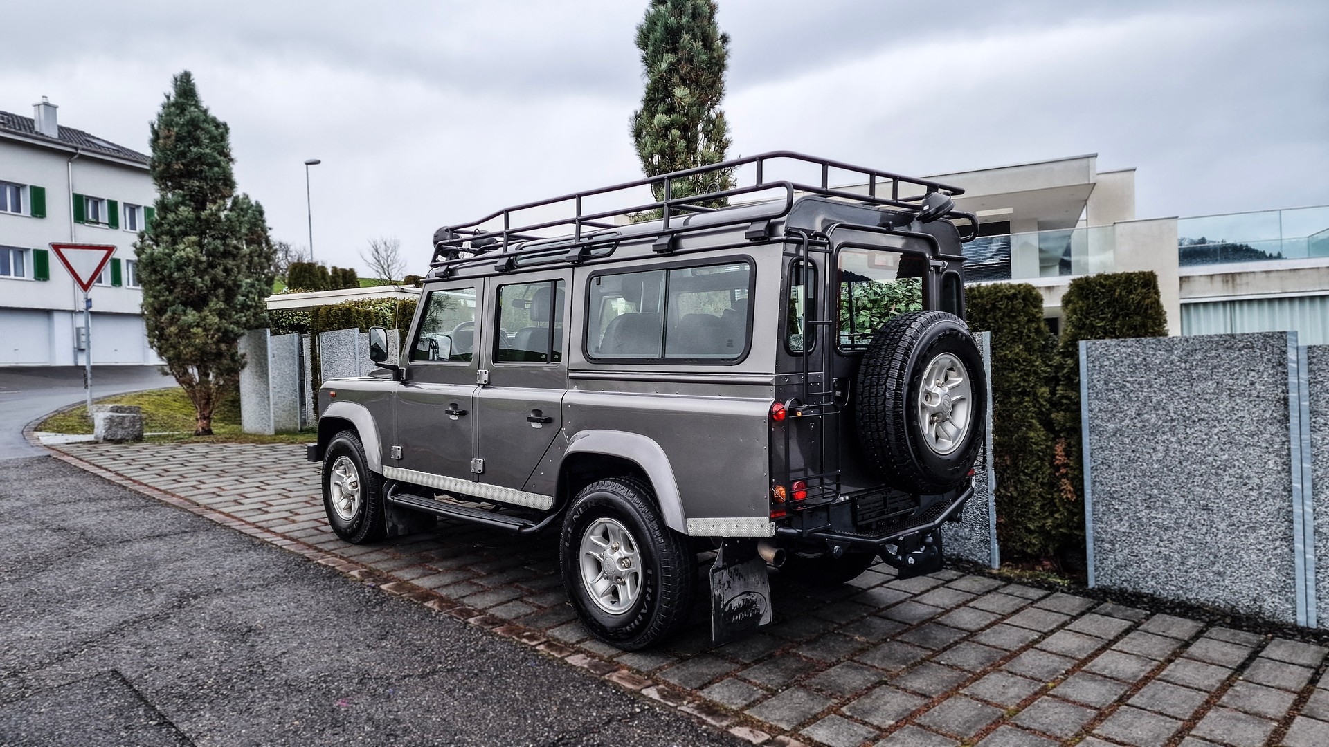 LAND ROVER Defender 110 SW 2.4Tdc - 3